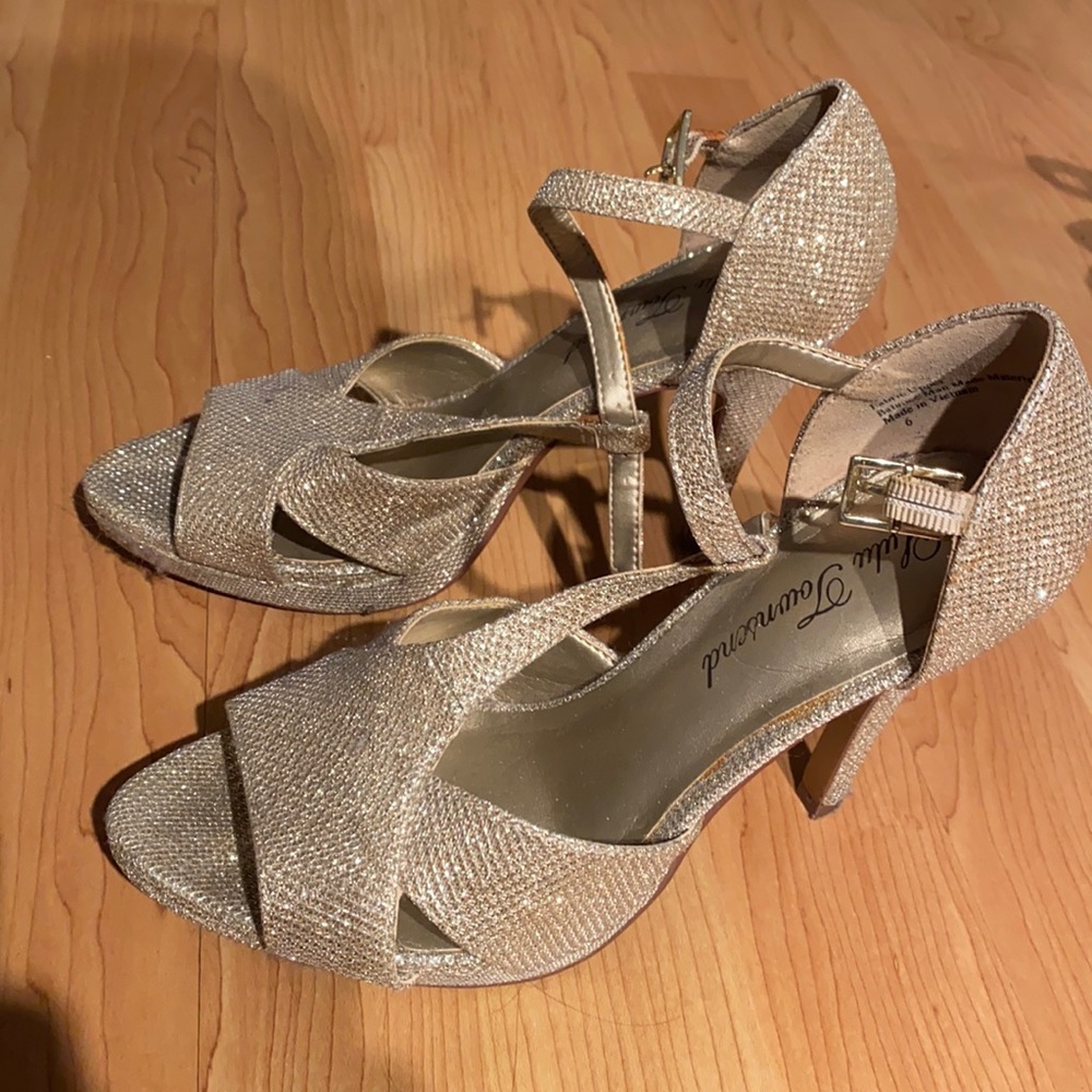 Lulu Townsend Gold Heels